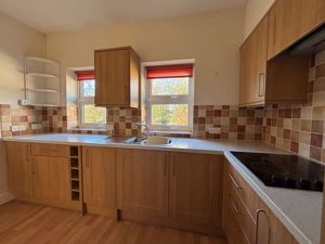 Kitchen (1)- click for photo gallery